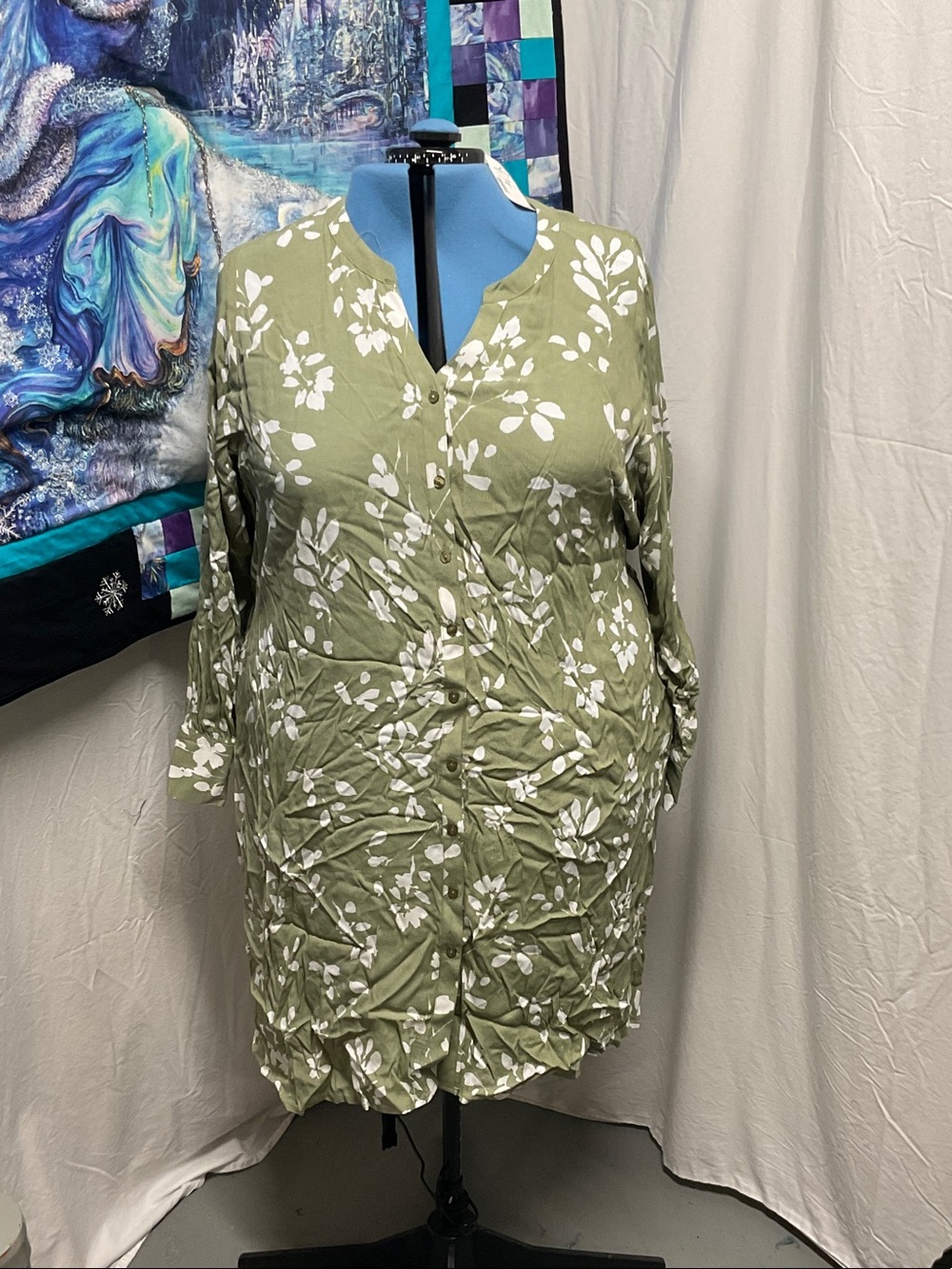 Ricki's Olive Green and White Floral Long-Sleeve Tunic Dress